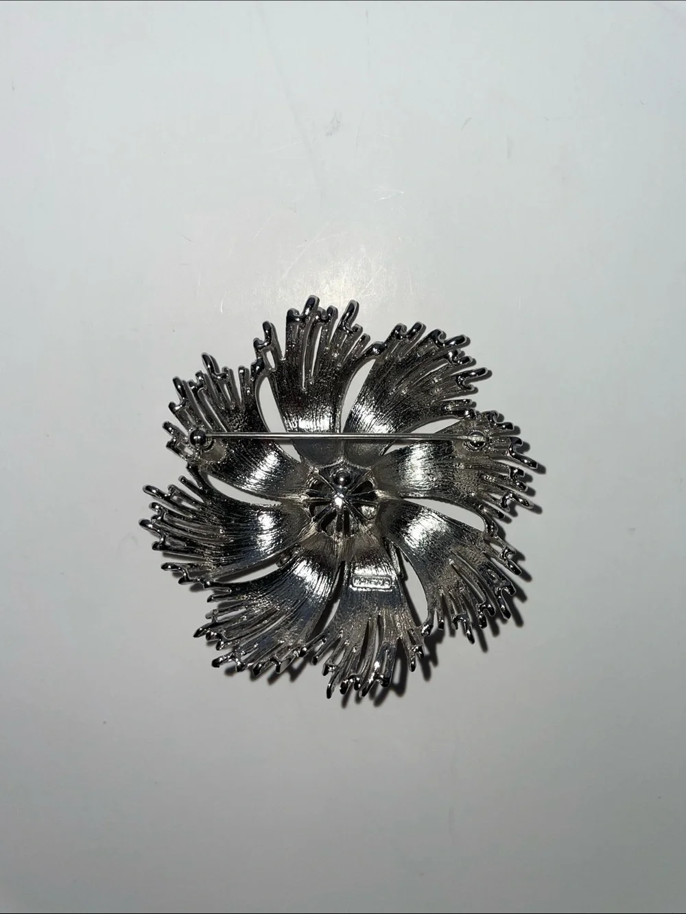 Vintage Monet Stylish Silver Floral Burst Brooch